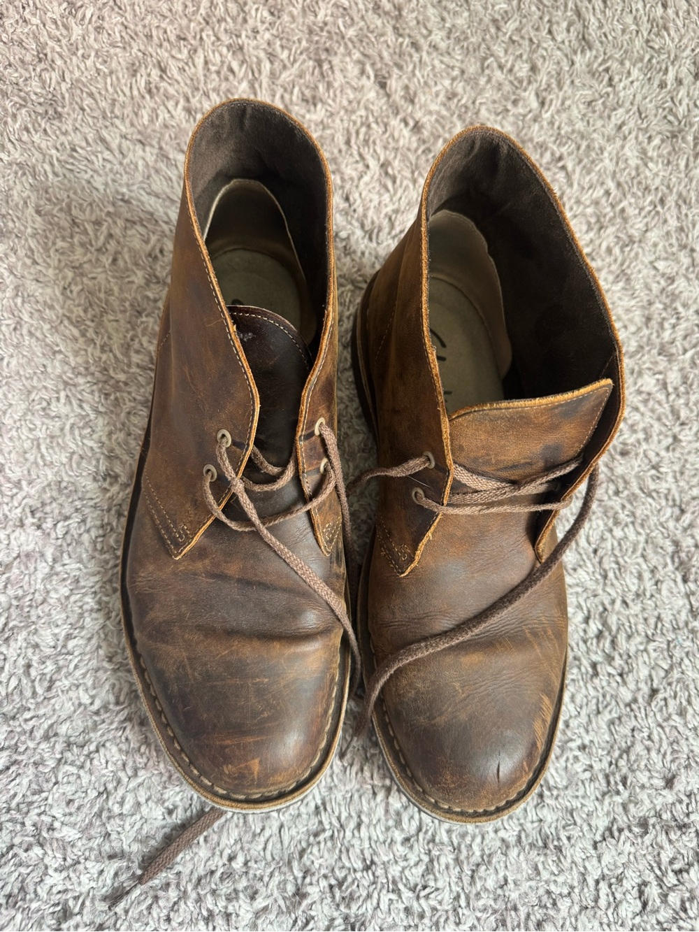Clarks Men's Distressed Brown Leather Chukka Boots